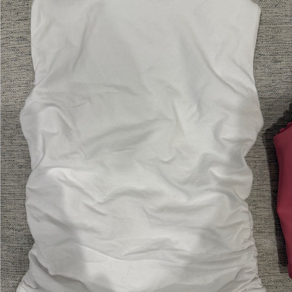 Abercrombie & Fitch White Short Sleeve Tee